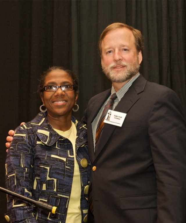 Zelda Tucker, 2008-09 President of the Shreveport Bar Association, and Scott Crichton at Recent Developments By The Judiciary, held October 9, 2009.