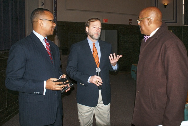 Caddo & Desoto Parish Ass't D.A. Ron Stamps and Judge Crichton discuss the benefits of "Don't Let This Be You" with Caddo School Sup't Dr. Gerald Dawkins 12-4-09