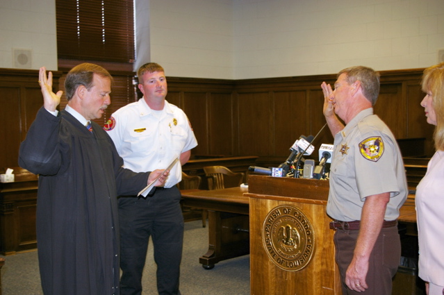 Judge Scott Crichton administers oath of office to Caddo Sheriff Steve Prator on June 30th, 2008 in Courtroom G of Caddo Parish Courthouse in Shreveport, La.