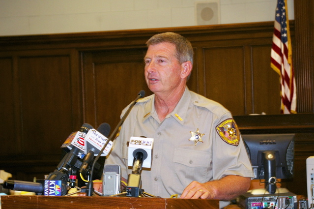 Sheriff Steve Prator speaks to audience in Courtroom G,&nbsp;after being sworn-in for a third four-year term as Caddo Sheriff.