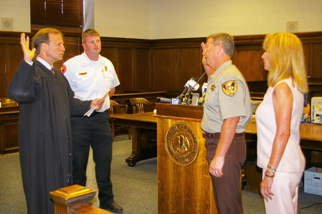 Judge Crichton swears-in Caddo Sheriff Steve Prator while Carolyn Prator watches on June 30th, 2008 in Courtroom G of the Caddo Parish Courthouse.